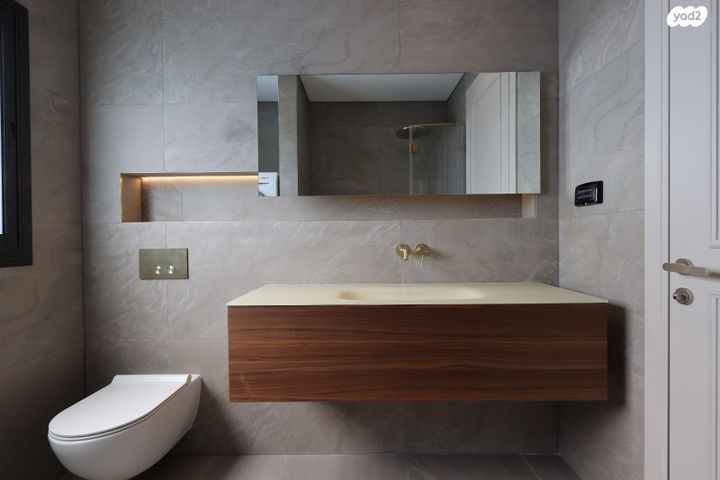 גג/ פנטהאוז, שכונת גפן, רמת גן