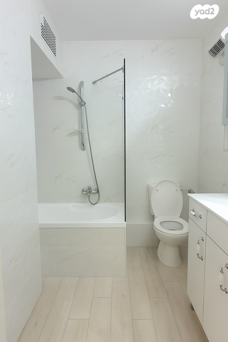 דירה, רמב"ם, ראשון לציון