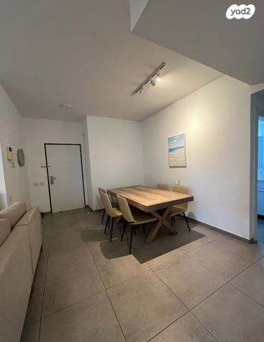 דירה, חרוזים, רמת גן