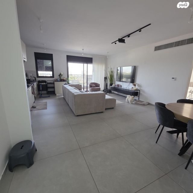 דירה, סמטת המעלות, נווה מגן, רמת השרון