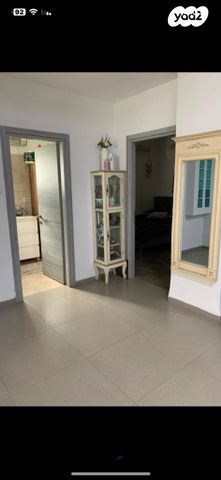 דירת גן, אבא ברדיצ'ב 6, אזור הבילויים, רמת גן