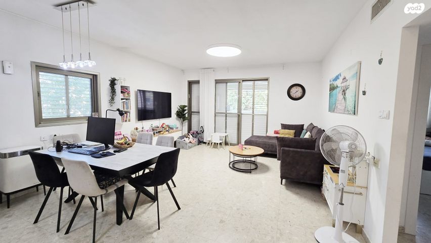 דירה, הגר"א, קרית הרב סלומון, פתח תקווה