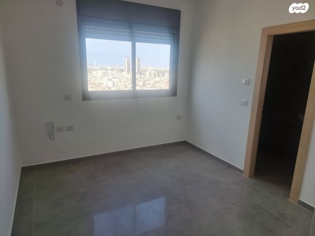 דירה, יעקב פיכמן, קרית אילון, חולון