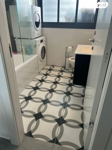 דירה, אמנון ליפקין שחק, נוף הטיילת, נתניה