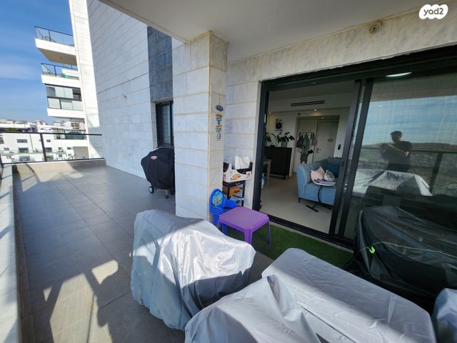 דירה, יחזקאל, פסגות אפק, ראש העין