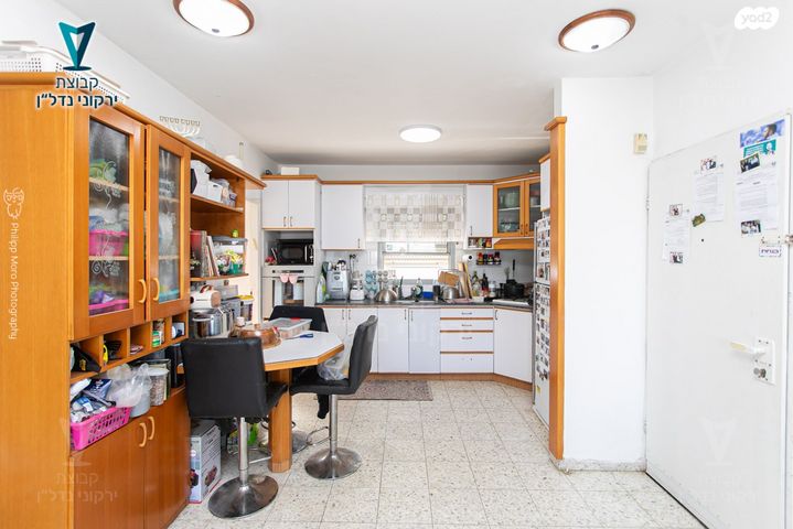 דירה, רמות יצחק, נשר