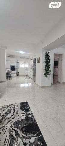 דירת גן, קרן היסוד, רובע ד', אשדוד