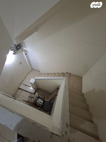 בניין מגורים, החשמונאים, כרמל מרכזי - שד' קיש, חיפה