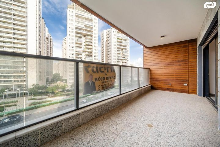 דירה, נווה גן, פתח תקווה