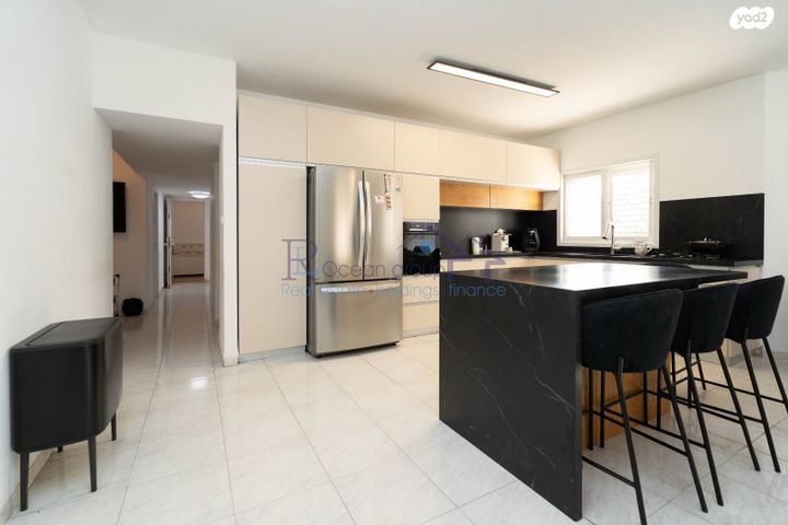 דירה, הבריגדה היהודית 46, גלי הים, נתניה