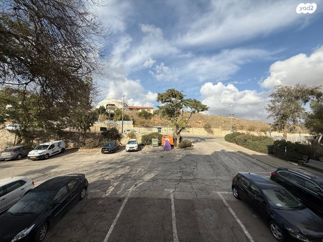 דירה, אבשלום חביב 1, ארמון הנציב, תלפיות מזרח, ירושלים