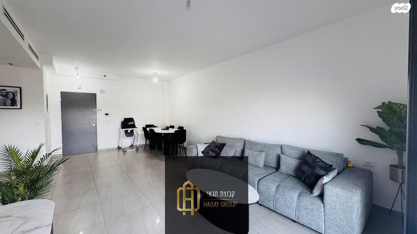 דירה, גאולה כהן, נאות פרס, רמלה