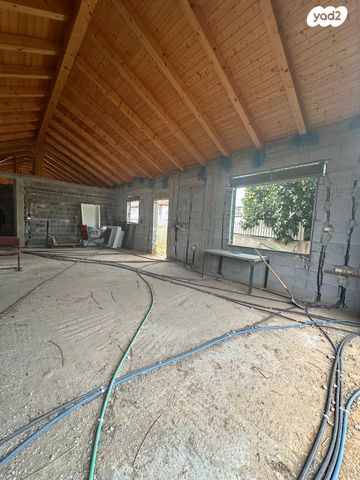 דו משפחתי, כפר סבא