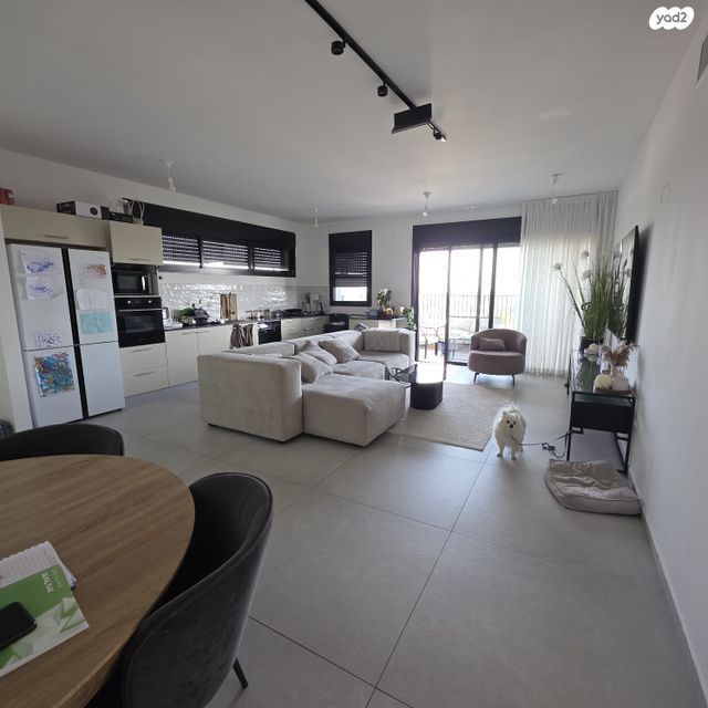 דירה, סמטת המעלות, נווה מגן, רמת השרון