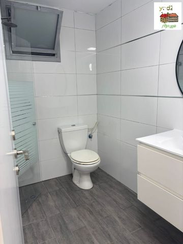 דירה, סעדיה נחום, טירת שלום, נס ציונה