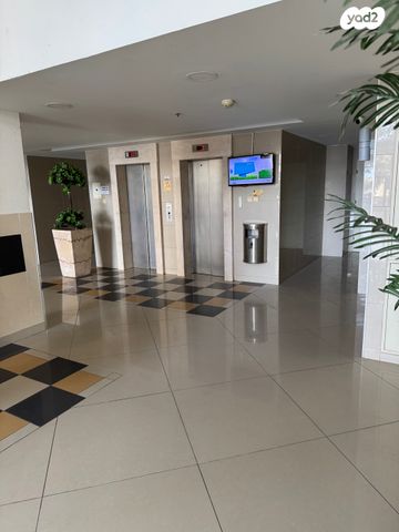 דירה, אברהם בלסברג, ברנע, אשקלון