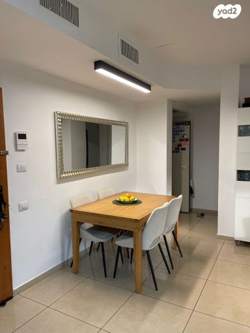 דירה, קדושי השואה, אזורי חן, גימל החדשה, תל אביב יפו