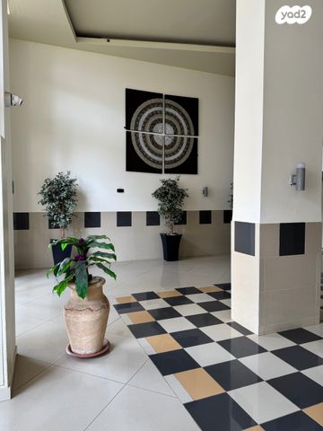 דירה, אברהם בלסברג, ברנע, אשקלון