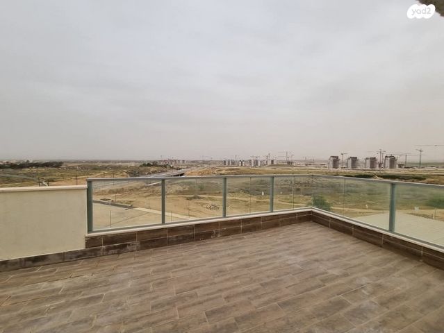 גג/ פנטהאוז, אופקים