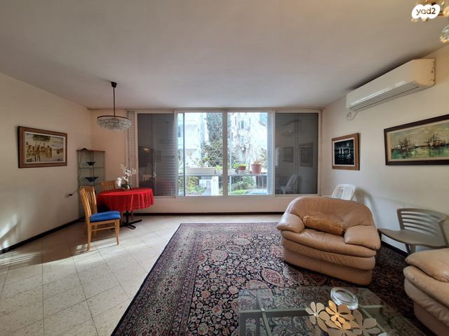 דירה, משה שרת, הצפון החדש - כיכר המדינה, תל אביב יפו