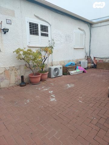 בית פרטי/ קוטג', אפעל 19, שיכון ותיקים, חולון