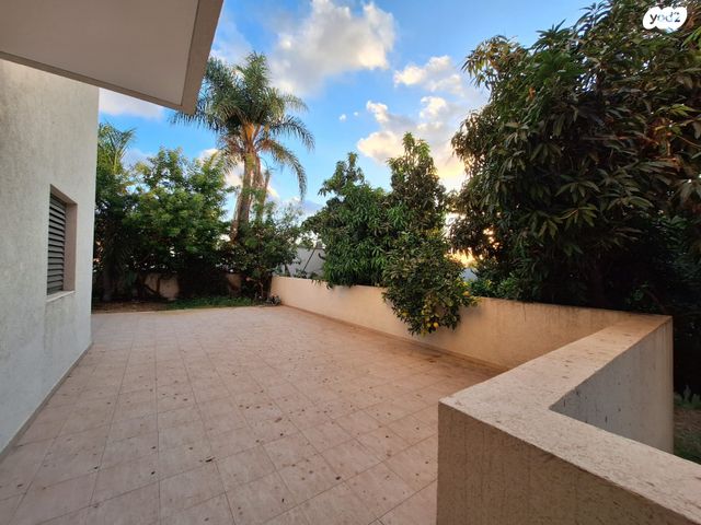 בית פרטי/ קוטג', גולן, רמת השרון