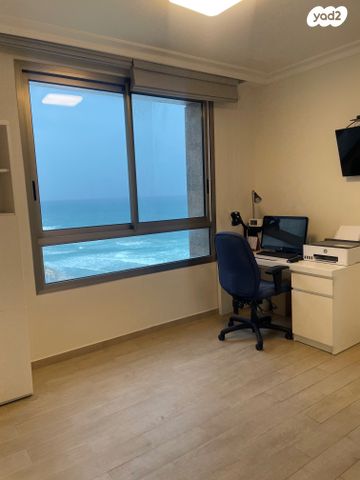 דירה, דוד אלעזר 10, חוף הכרמל, חיפה