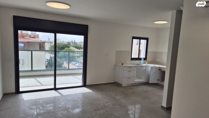 דירה, אדמונית, גני אביב, לוד