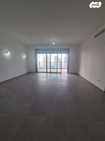 אמנון ליפקין שחק 