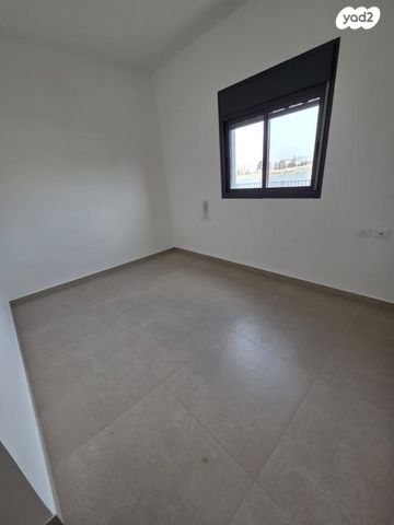 דירת גן, יצחק שמיר, שאר העיר, עפולה