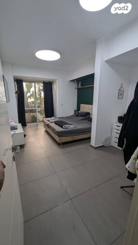 דירה, שלמה וחיה אנגל, כפר סבא הירוקה, כפר סבא