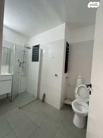 דירה, בן גוריון, קרית אתא