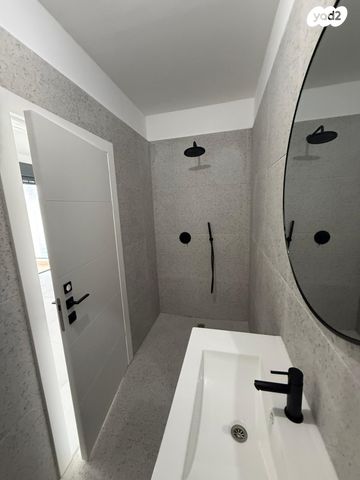 דירה, הרב חבה אליהו, רמת גן