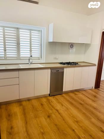 דירה, שיכון דן, נווה דן, תל אביב יפו