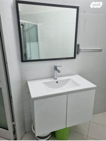 דירת גן, חטיבת הראל, נאות יצחק, לוד