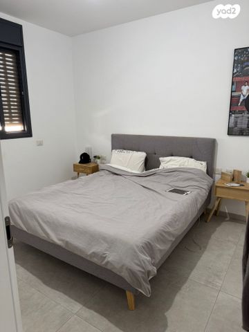 דירה, יצחק שמיר, נווה שרון / שער העיר, נתיבות