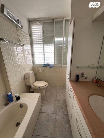 דירה, שדרות ירושלים, מרום נווה, רמת יצחק, רמת גן