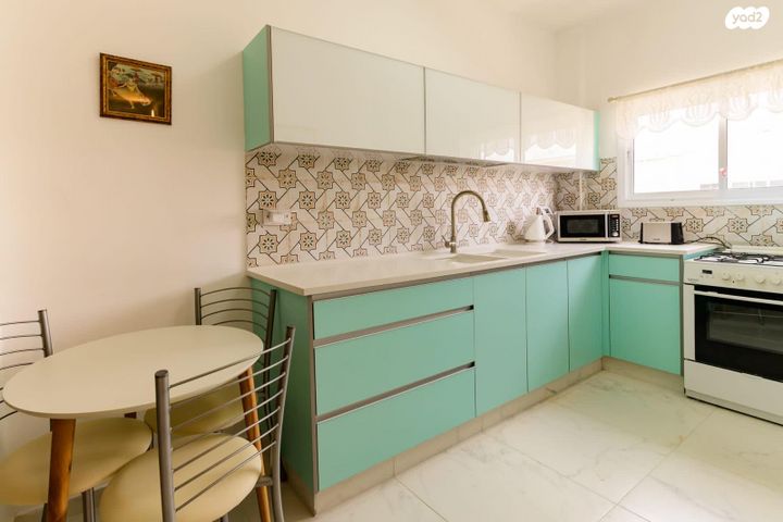 יחידת דיור, מנדלי מוכר ספרים, לב העיר, בת ים