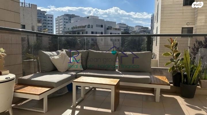 שדרות בן צבי 110