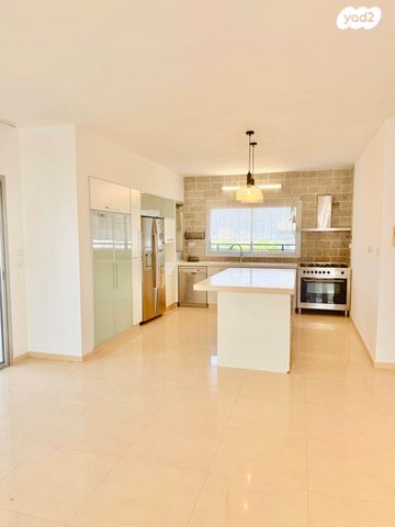 גג/ פנטהאוז, כינרת, רובע י"א, אשדוד