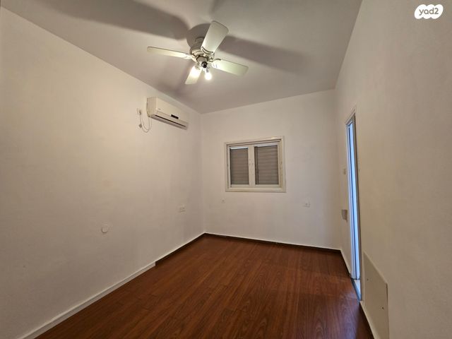 דירה, י.ל. גורדון, מרכז, הרצליה