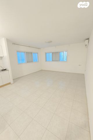 דירה, הגדוד העברי 83, רמב"ם, ראשון לציון