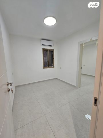 דירה, זבולון 43, מרכז העיר, קרית אתא