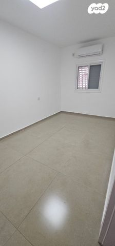 דירה, עצמאות יוספטל, בת ים