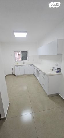 דירה, עצמאות יוספטל, בת ים