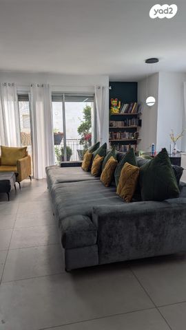 דירה, שלמה וחיה אנגל, כפר סבא הירוקה, כפר סבא