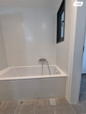 דירה, דרך זאב ז'בוטינסקי, לב המושבה / מרכז העיר, פתח תקווה