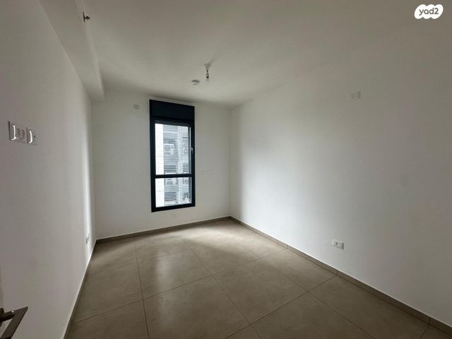 דירה, הר מירון, נווה ישראל, הרצליה