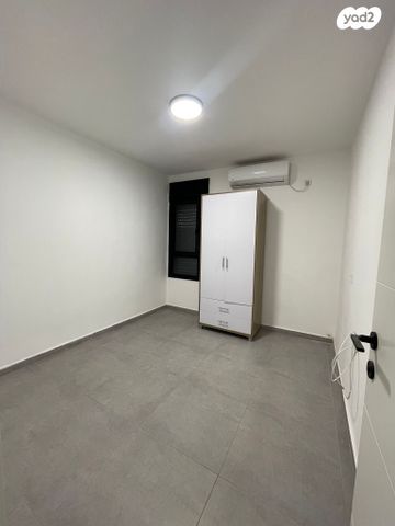 דירה, בן גוריון, קרית אתא