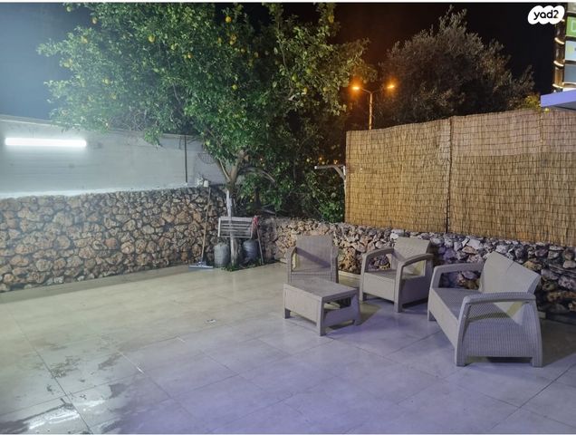 דירת גן, חטיבת הראל, נאות יצחק, לוד